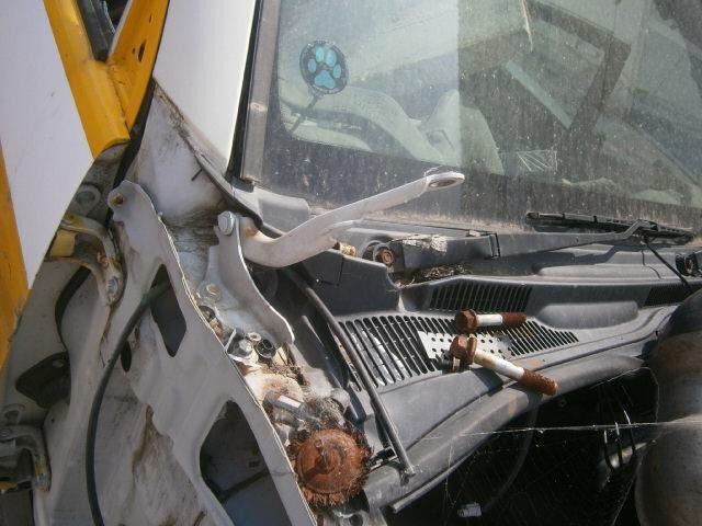 Решетка под лобовое стекло Тойота Хайлюкс Сурф в Элисте 29486